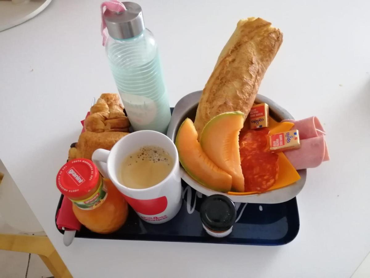 Au Repos Du Verger Couvrelles Ngoại thất bức ảnh